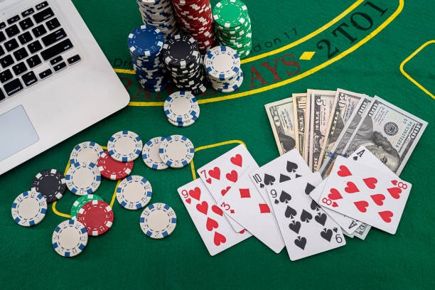 Live Hot Pot table with dealer and multi-camera view